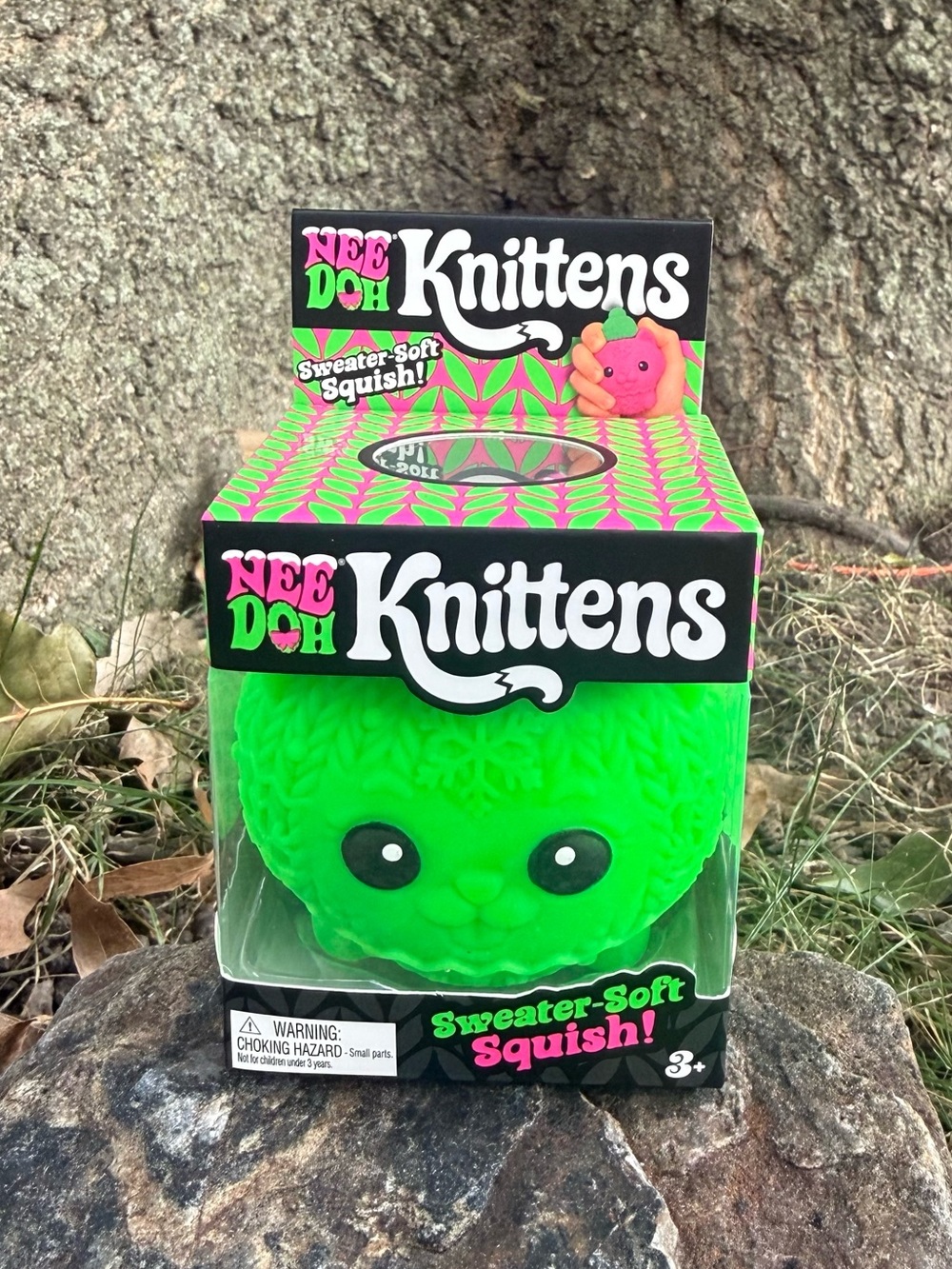 NEW NeeDoh Knittens Green Sweater Soft Squish Squishy Christmas Toy Authentic